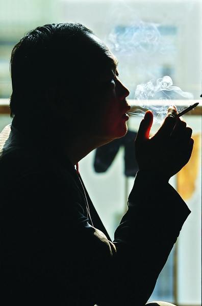 女子经营情趣用品商店,看过聊天记录后,老公怒了!