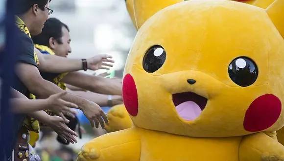 voltordu 脑洞逆天的霓虹国,又推出了皮卡丘主题列车,并将于今年的7