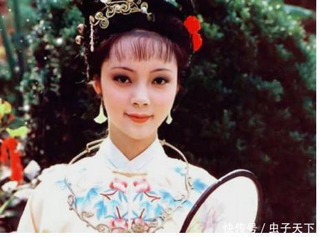 薛宝钗会做事,借花献佛让大家都开心,为何赵姨娘反而一肚子气? 亚洲通官网登录