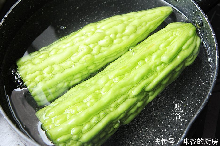 天热了,多吃这菜有益处,这样做出来口感甜丝丝