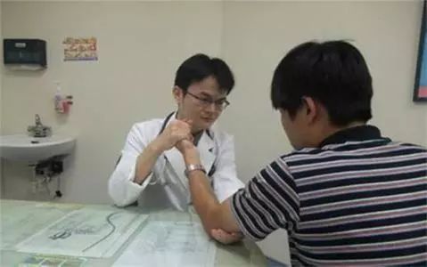 32岁哈尔滨男子毫无征兆反复瘫痪,医生一查:一