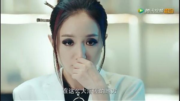 暗黑者梁音的师傅是谁扮演的