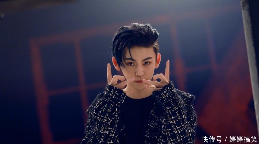 小鬼王琳凯否认恋情,脱粉回踩粉丝晒出两人暧