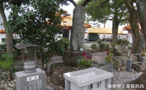 日军扫荡时看到一个石碑,见到石碑上的四个字