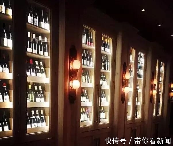 乔欣住3亿别墅,车库停200辆车,这样的顶级白买亏本都东钱湖以前了别墅图片