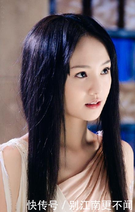 疑郑爽和男友吵架抽烟照片曝光,原来这么多明