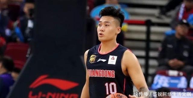 三分7中6狂砍26分!赵睿合同年大爆发,广东宏远