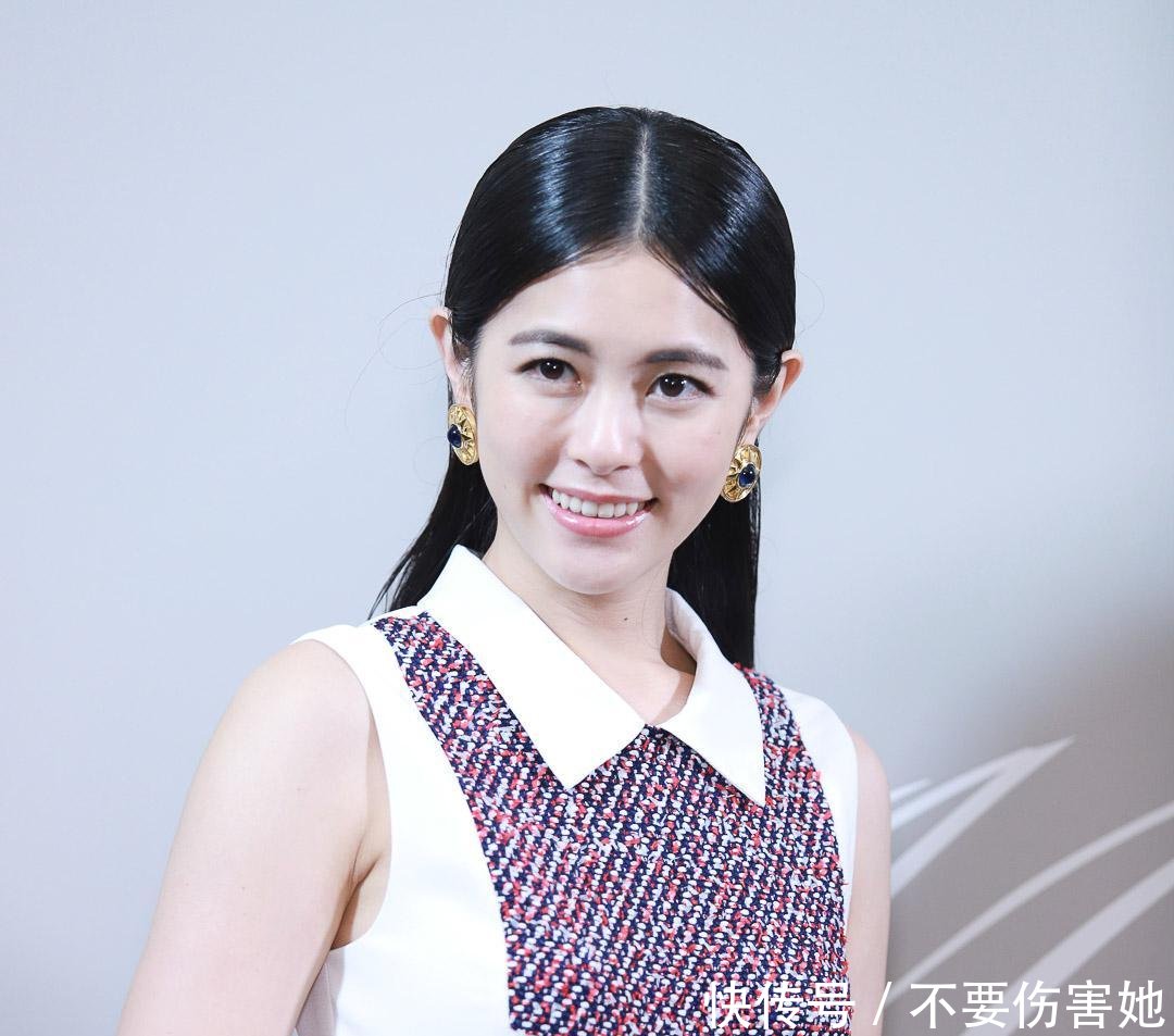 Selina经历烧伤后颜值回春 与妹妹任容萱同框气