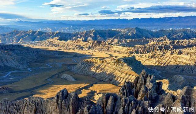 中国奇观与历史并存的地方，千年风雨侵蚀，简直美哭！