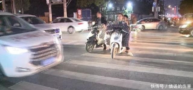 斑马线礼让行人