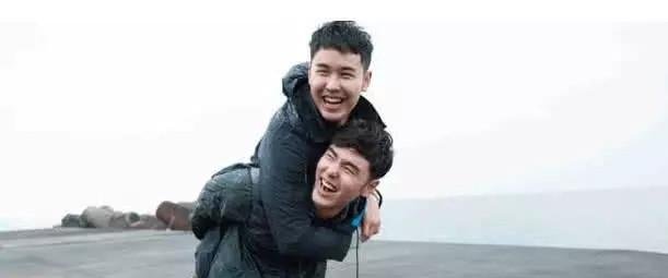 阮经天弟弟当然不叫阮经地,与哥哥迷之相似又