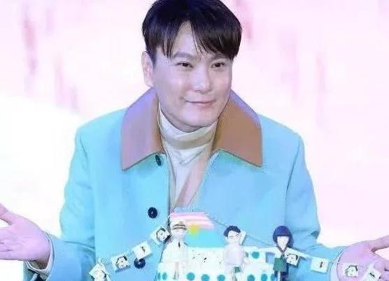 你以为只有女明星整容脸僵吗？不，这些男明星的脸僵的更厉害