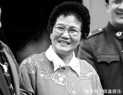 带病上春晚,比赵本山人气高,两任丈夫是亲兄弟