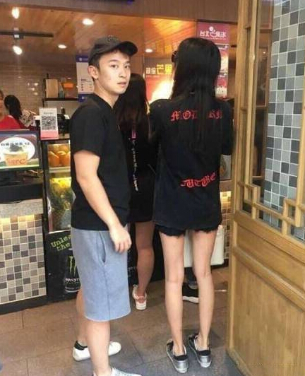 王京花孙怡婆媳 t015171c9d1e9404c7f.jpg?size=432x532