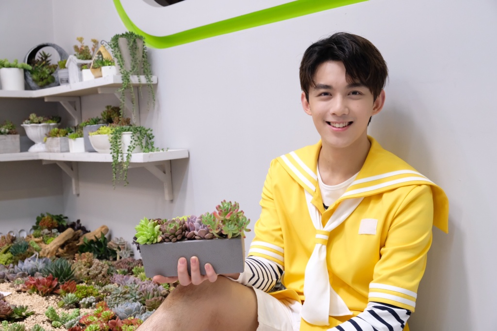 改编自南派三叔同名小说《沙海》开播,三石弟