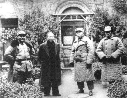 这位开国大将人称“福将”,毛主席三次写信问候健康,娶了两个妻