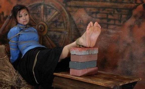中国古代酷刑繁多,这四种酷刑都不见血,最后一种专治女人出轨