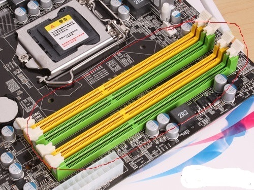 电脑怎么装双内存卡?_360问答