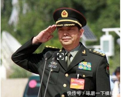 一个厚积薄发的将军,19岁背井离乡,现任国防部长