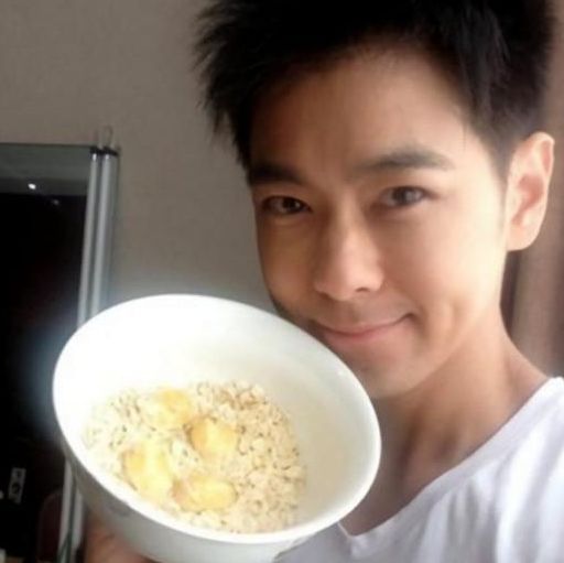 吴尊卸妆后给67分,林志颖卸妆后给75分,而他卸