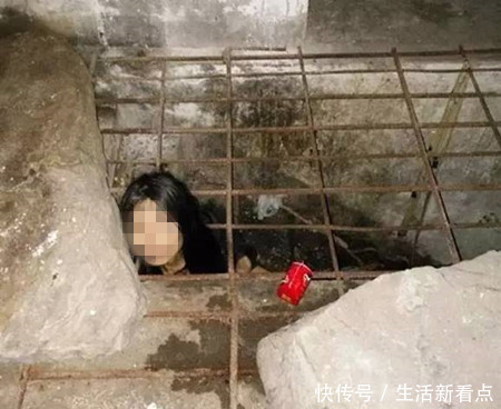 男子楼梯角落看见一女子,感觉不对劲,走进一看吓得报了警!