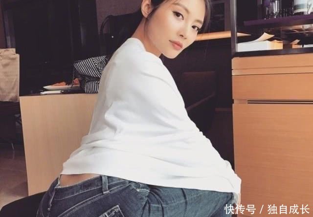 徐冬冬微博晒照大秀性感美臀,被网友怒批a性感微博很的穿唱歌性感图片