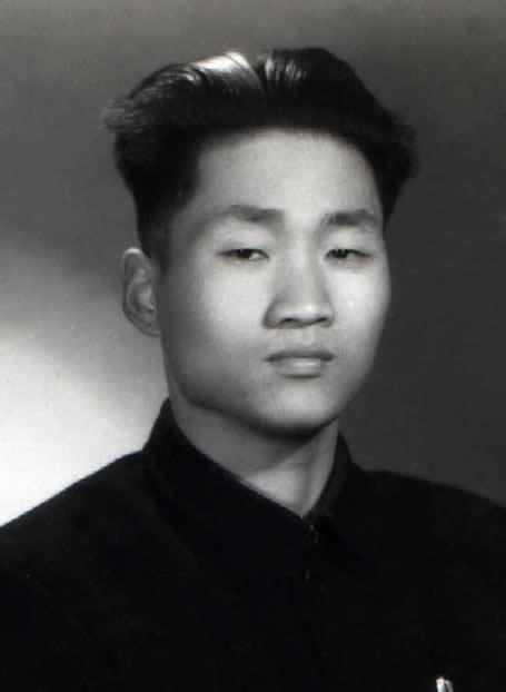 毛主席最后一个儿子毛岸青珍贵照片,年轻英俊