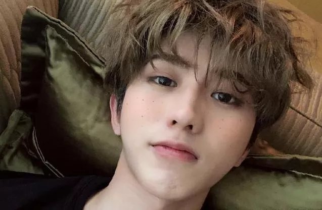 易烊千玺的高级脸,白宇的痞子脸,全都输给了他