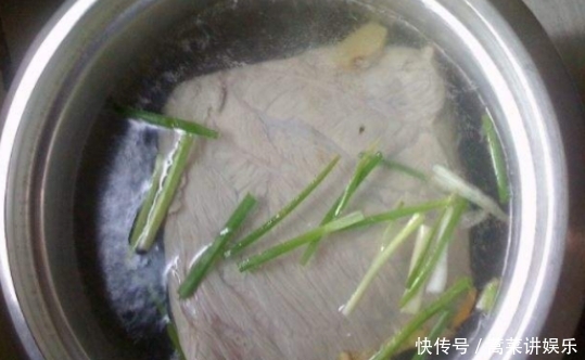 炒回锅肉,到底是先焯水还是先过油?这样做,肥而不腻,百吃不厌 澳门新世纪娱乐场