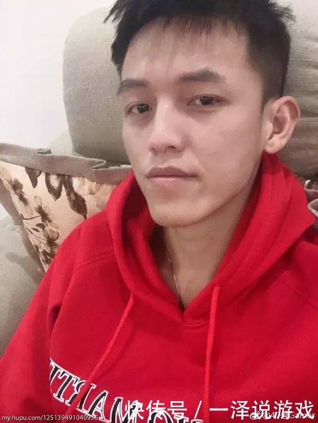 绝地求生:电竞选手撞脸娱乐圈明星,看到韦神的