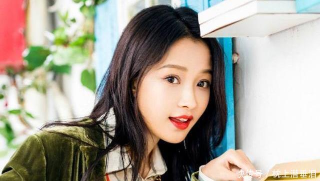 神似李沁,年纪轻轻就已结婚生子,真是娱乐圈中