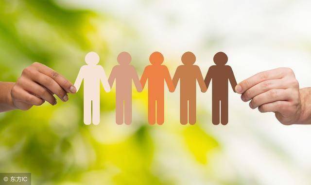 打工妹参加同学聚会后,表示再也不参加了,原因太现实,看透人性