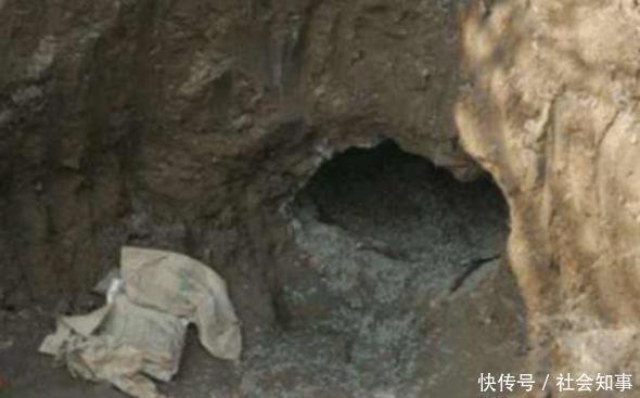 老人自家田里挖出“金库”,刚想大笑,下一秒恐慌不已