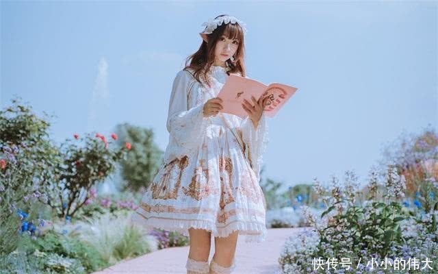 搞笑段子:参加朋友的婚礼,遇到一位卖保险的大