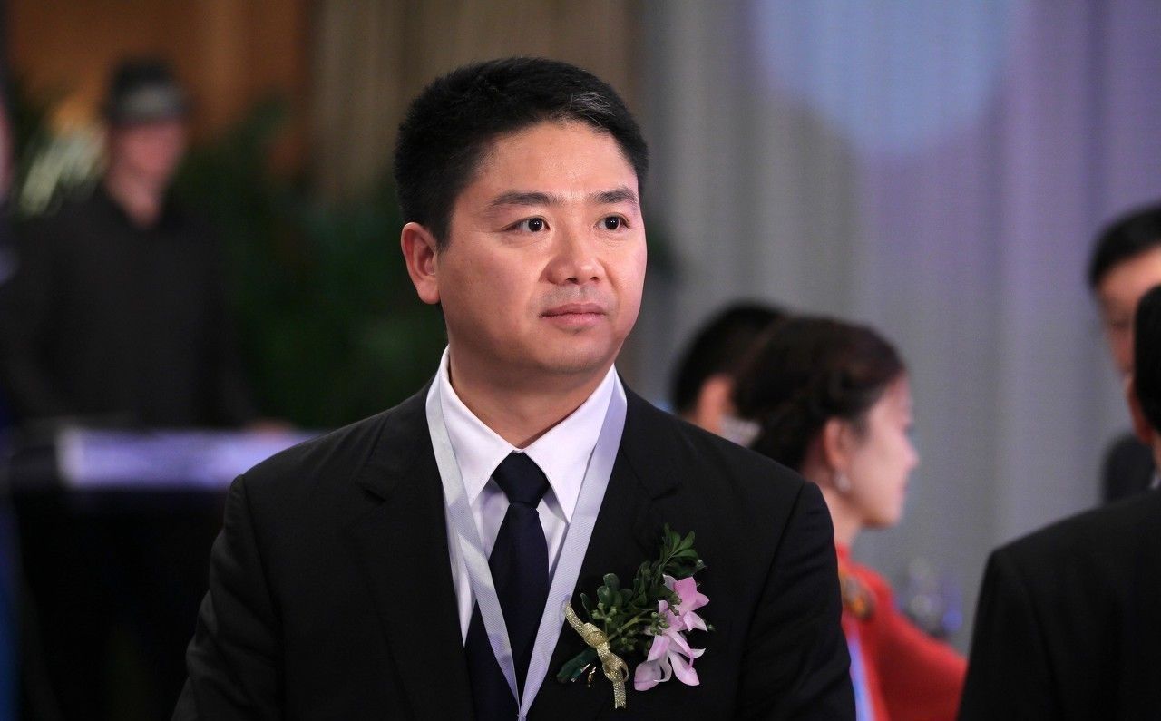 刘强东性侵案视频曝光,女方亲密主动,但不能证