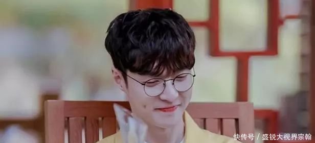 黄子韬发博diss张艺兴炒作,归国四子到底有啥