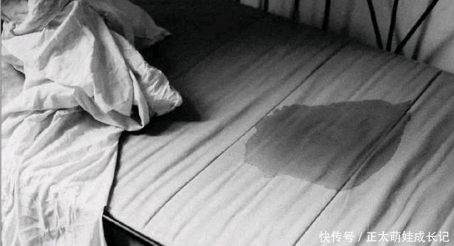 13岁女孩还尿床，去医院检查一切正常，母亲含泪说出实情