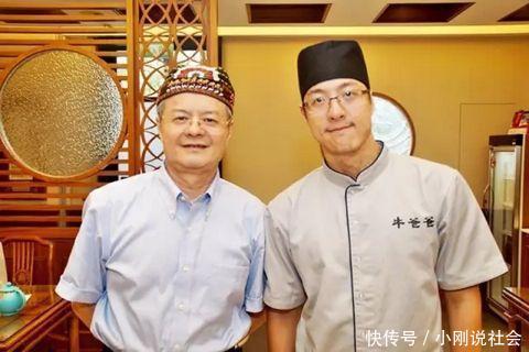 的牛肉面居然抢着吃,网友:啥条件啊,家里有矿?