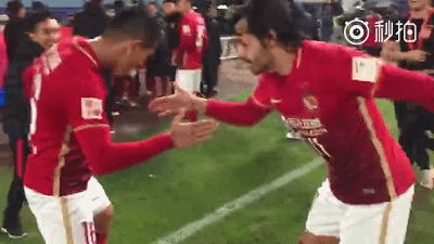 黄博文秀曼妙舞姿!球迷:恒大广场舞团长!