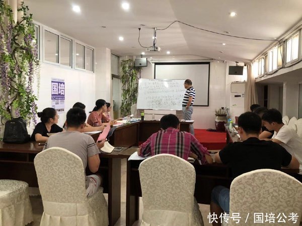 2018下半年安徽省淮南市部分事业单位招聘考