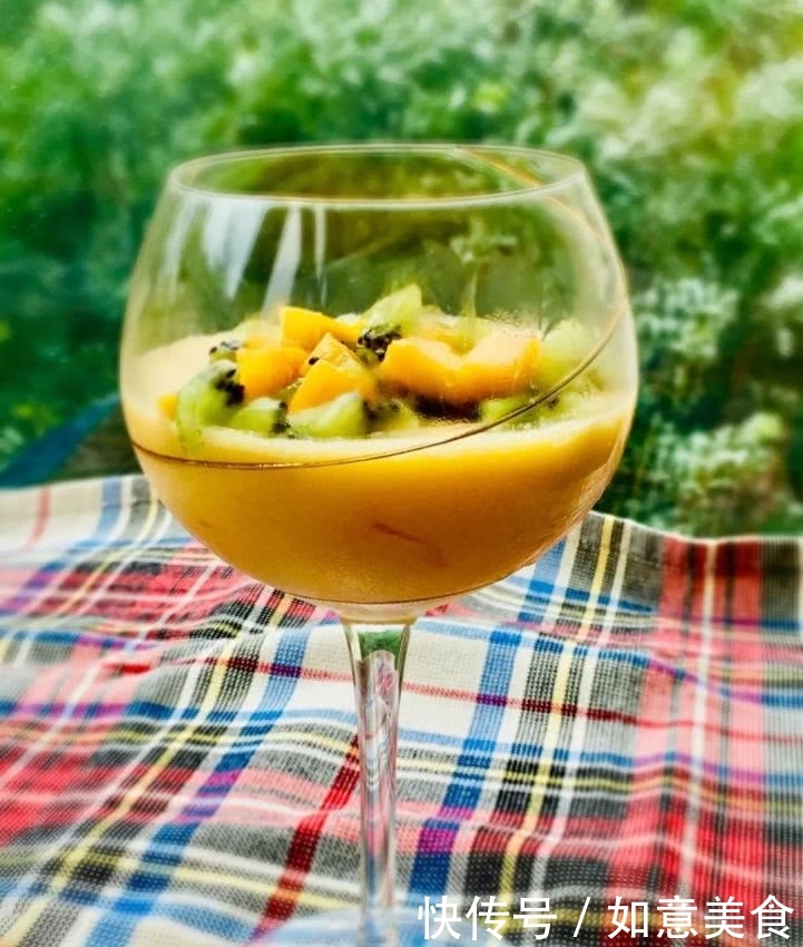 盛夏来杯芒果布丁续命 盛夏来杯芒果布丁续命