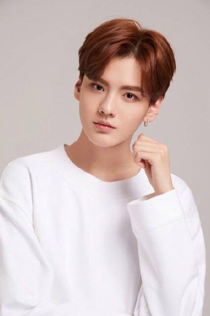 拥有三高的练习生毕雯珺,一个被爱豆道路耽误