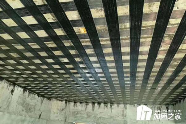 楼板加固碳纤维布图片(楼板加固使用碳纤维布加固楼板的详细步骤说明) 钢结构玻璃栈道施工 第3张 楼板加固碳纤维布图片(楼板加固使用碳纤维布加固楼板的详细步骤说明) 钢结构玻璃栈道施工 第3张