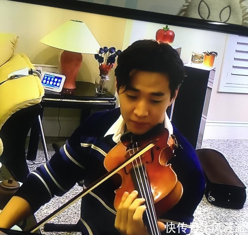 老师拿出一把小提琴,Henry刘宪华说出价格后,韩