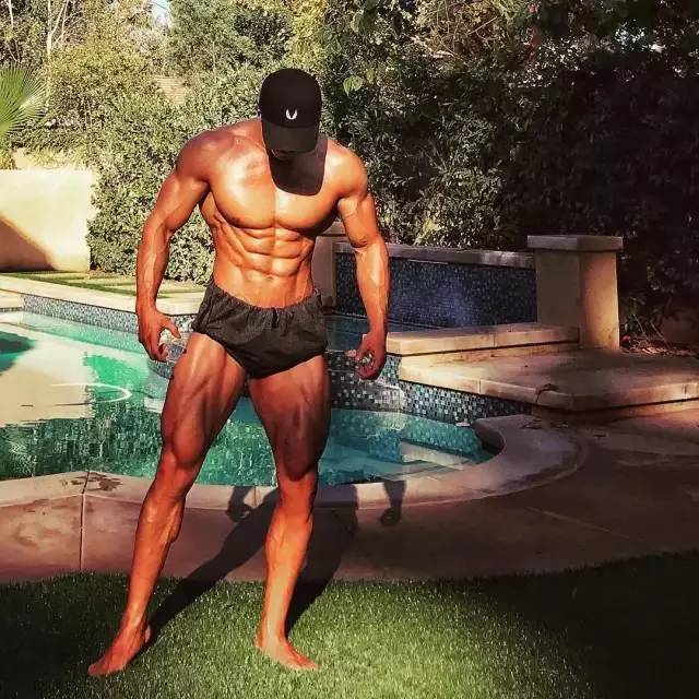 中国的肌肉一哥!用实力压倒欧美肌肉男!