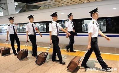 成都初中生读初中学校选哪所老师好?英语a初中的课堂教学遇到专业铁路图片