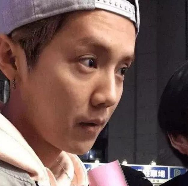 鹿晗卸妆后、黄子韬卸妆后、杨洋卸妆后,全都