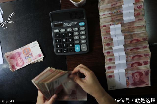 包工头:说我没钱吧,80几万在外面,说我有钱,10