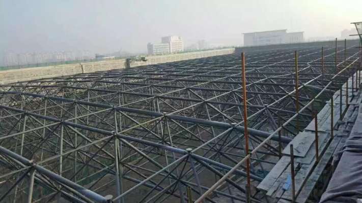 网架挠度计算(网架挠度计算实例分析)