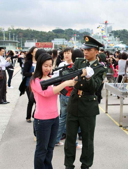 解放军这支部队只有几千人,首长却都是将军军